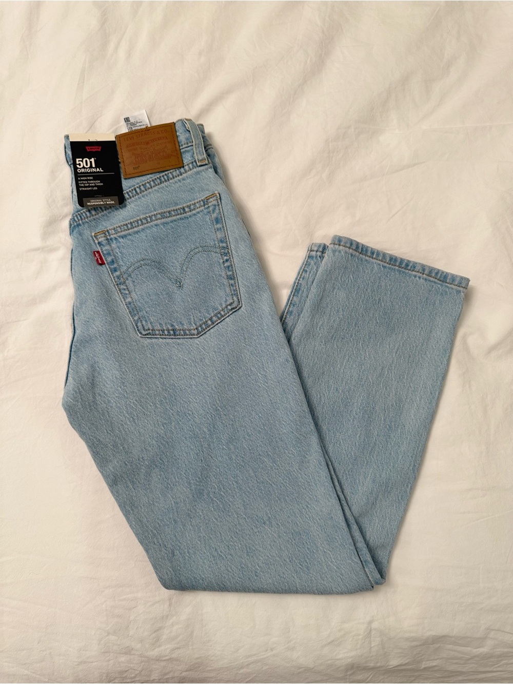 NWT Levi’s Women’s 501 Original Jeans W25 L28 Light Wash Straight Leg Button Fly